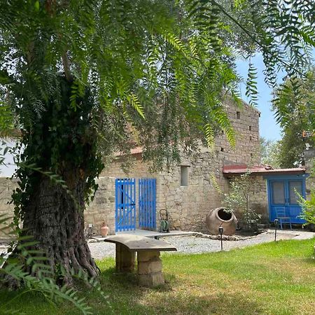 Cecilias Courtyard Guest House Malia ภายนอก รูปภาพ