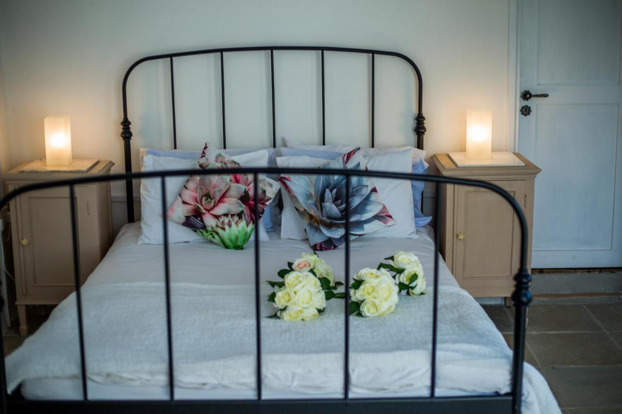 Cecilias Courtyard Guest House Malia ภายนอก รูปภาพ