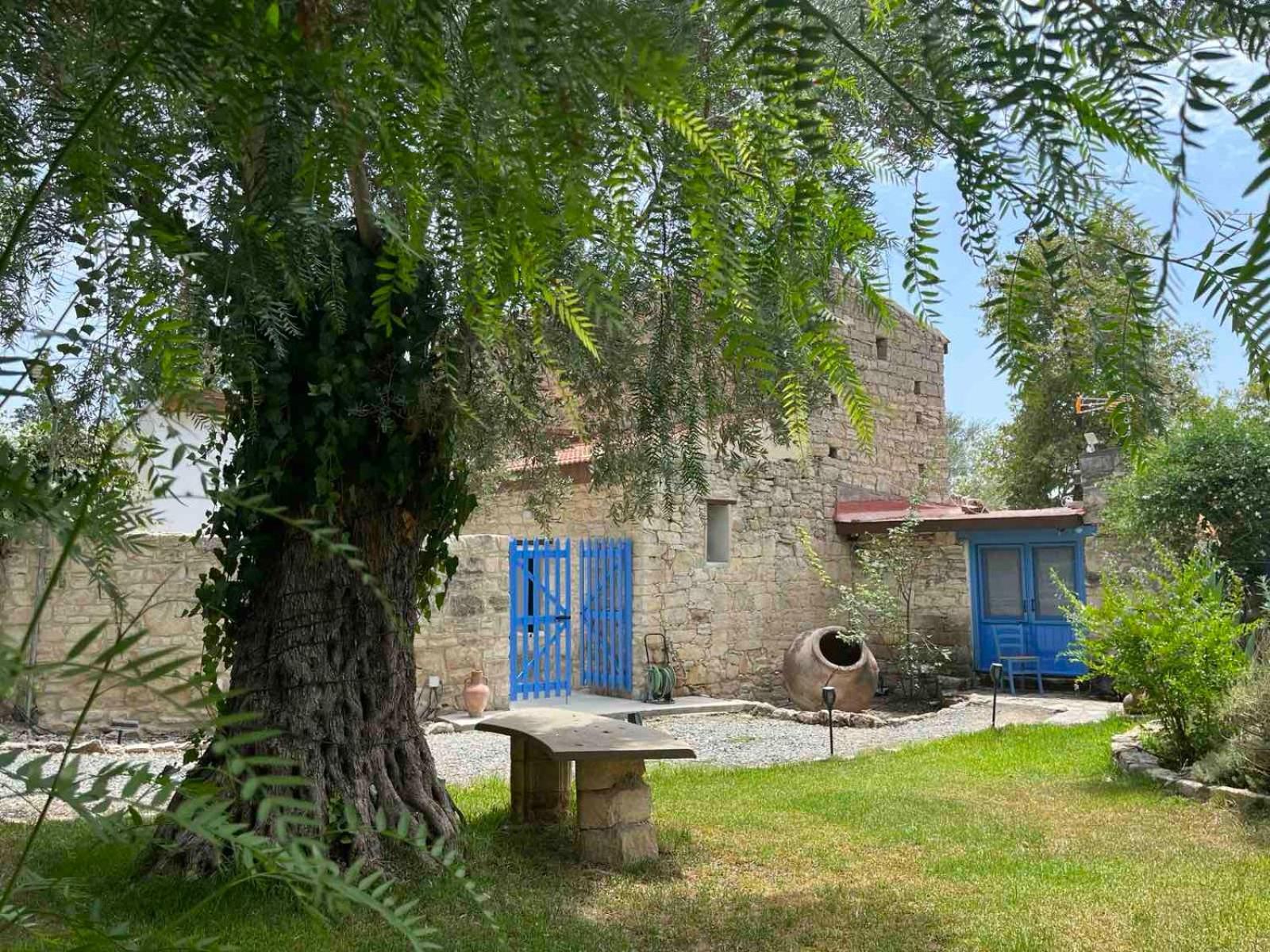 Cecilias Courtyard Guest House Malia ภายนอก รูปภาพ