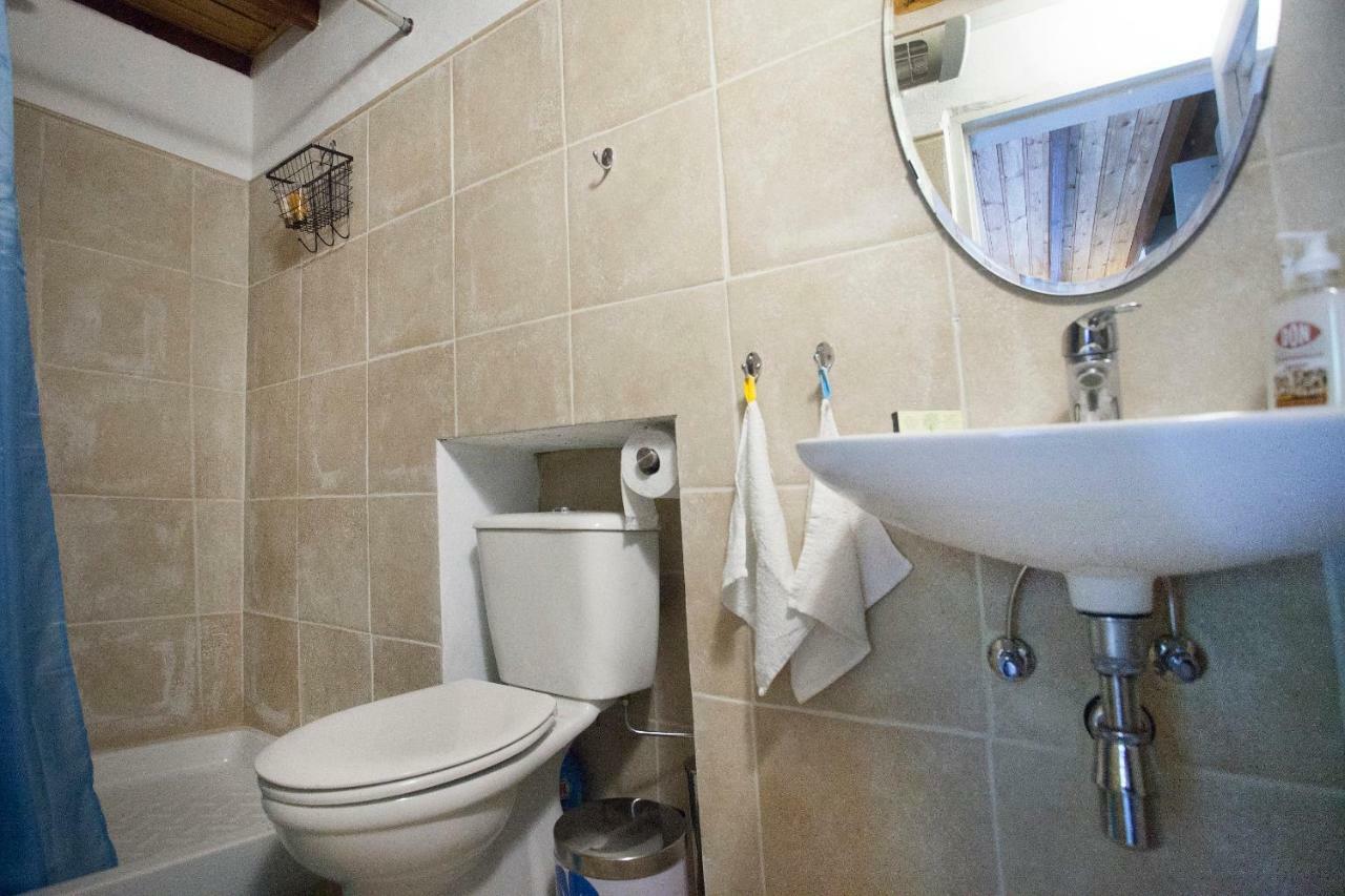 Cecilias Courtyard Guest House Malia ภายนอก รูปภาพ
